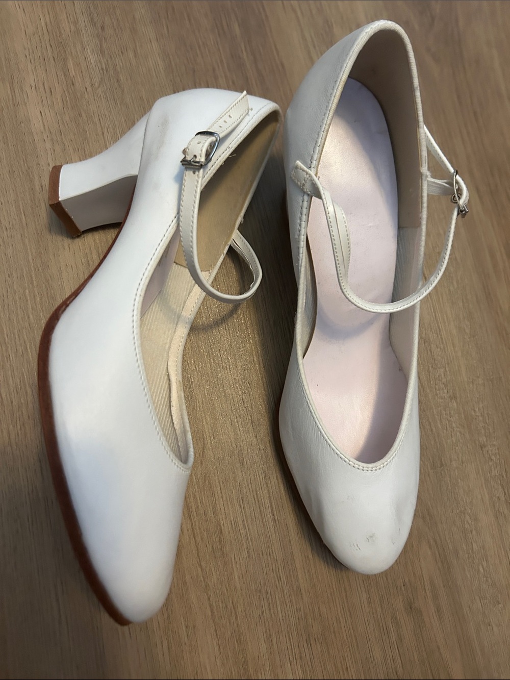 Vintage Leo’s 2” heel character white dance shoes